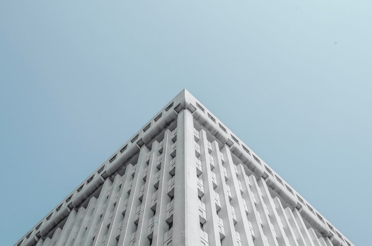 7500万遭怒视！2000万获狂赞，曼城更衣室彻底变天